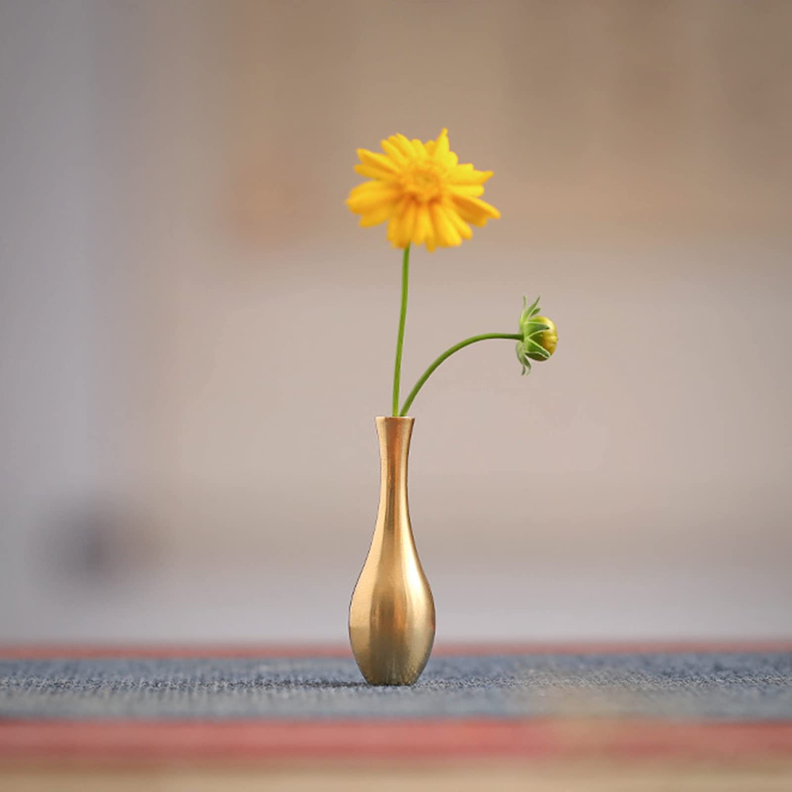 Amazon.co.jp: ミニ花瓶 黄銅 花器 一輪挿し 花器 小さなフラワー